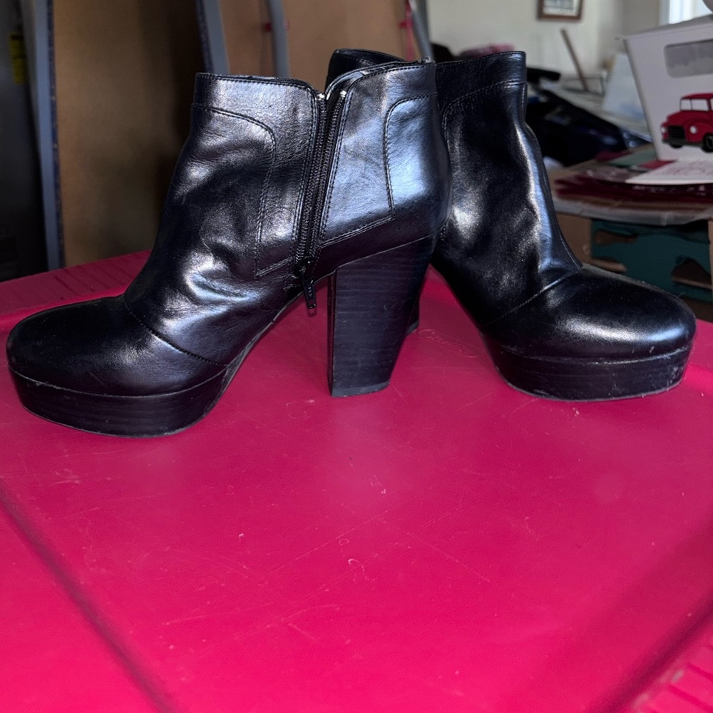 Gianni Bini Black Chunky Heel Ankle Booties 8